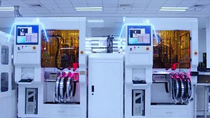 一臺手機怎樣“智能”制造?——聯想武漢工廠探訪記